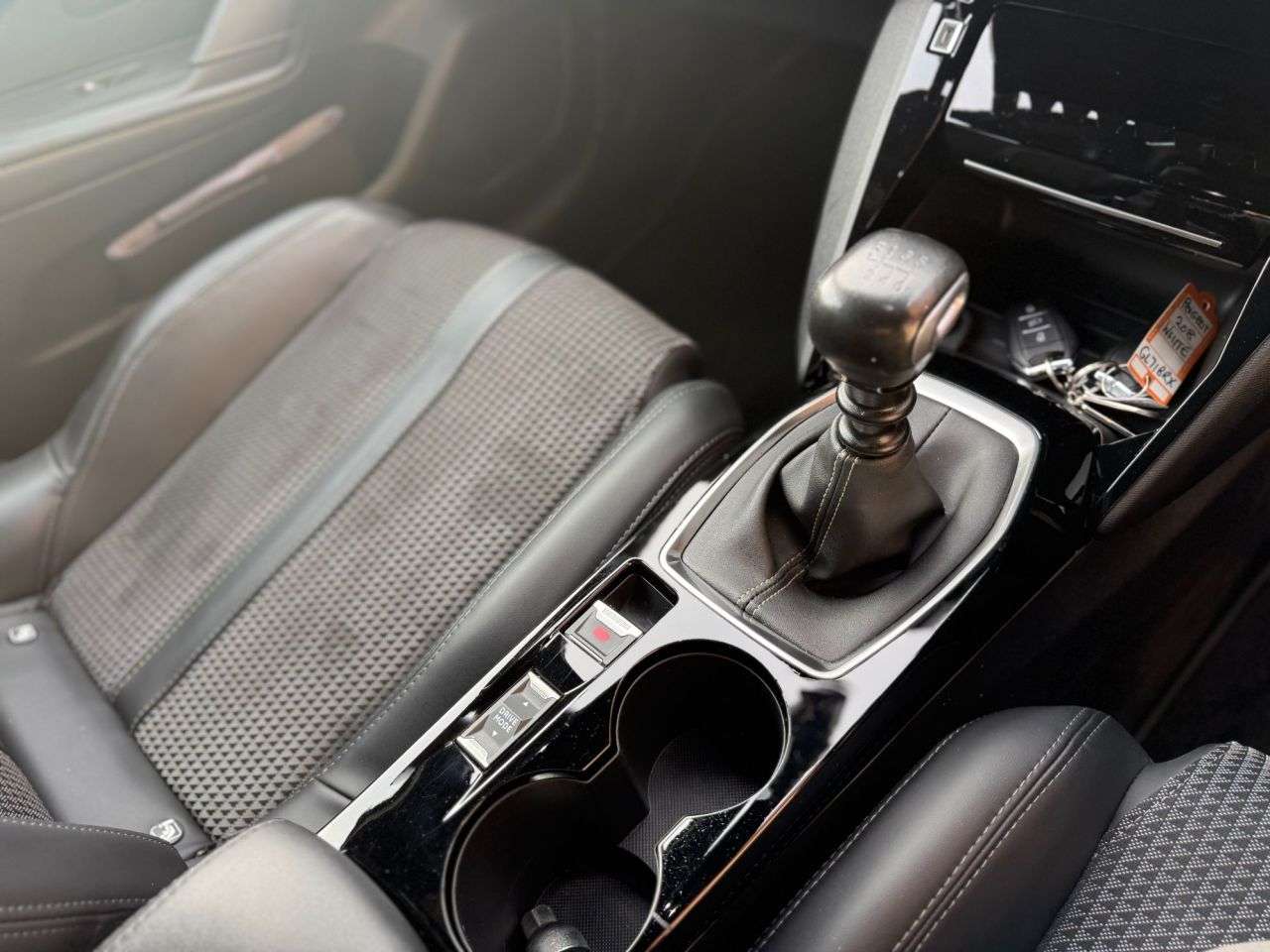 2022 PEUGEOT 208 2022 PEUGEOT 208