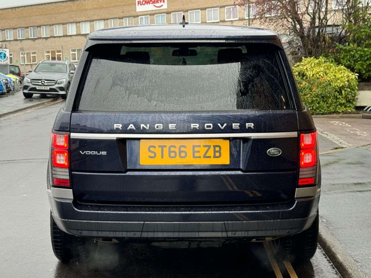 A 2016 LAND ROVER RANGE ROVER 3.0 TD V6 Vogue SUV 5dr Diesel Auto 4WD Euro 6 (s/s) (258 ps) A 2016 LAND ROVER RANGE ROVER 3.0 TD V6 Vogue SUV 5dr Diesel Auto 4WD Euro 6 (s/s) (258 ps)