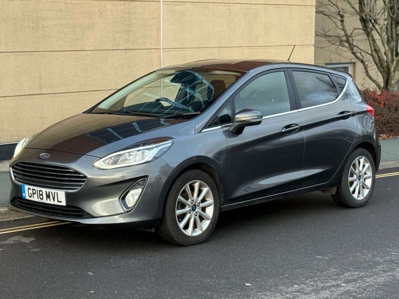 A 2018 FORD FIESTA 1.0T EcoBoost Titanium Hatchback 5dr Petrol Manual Euro 6 (s/s) (125 ps) A 2018 FORD FIESTA 1.0T EcoBoost Titanium Hatchback 5dr Petrol Manual Euro 6 (s/s) (125 ps)