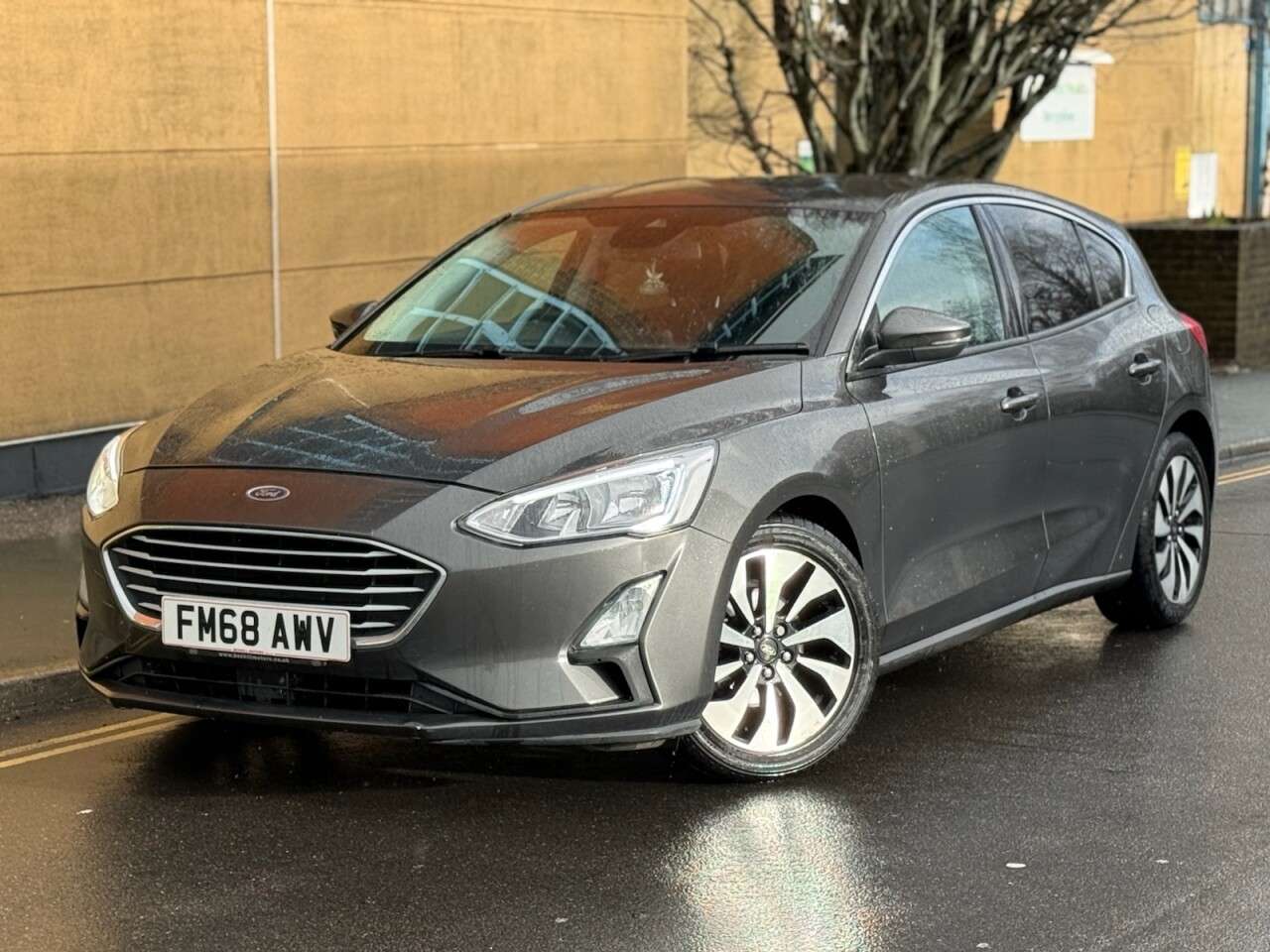 A 2019 FORD FOCUS 1.0T EcoBoost Zetec Hatchback 5dr Petrol Manual Euro 6 (s/s) (100 ps) A 2019 FORD FOCUS 1.0T EcoBoost Zetec Hatchback 5dr Petrol Manual Euro 6 (s/s) (100 ps)