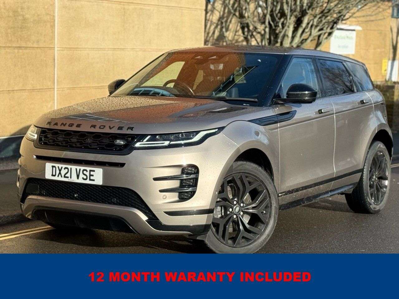 A 2021 LAND ROVER RANGE ROVER EVOQUE 2.0 D165 MHEV R-Dynamic HSE SUV 5dr Diesel Auto 4WD Euro 6 (s/s) (163 ps) A 2021 LAND ROVER RANGE ROVER EVOQUE 2.0 D165 MHEV R-Dynamic HSE SUV 5dr Diesel Auto 4WD Euro 6 (s/s) (163 ps)