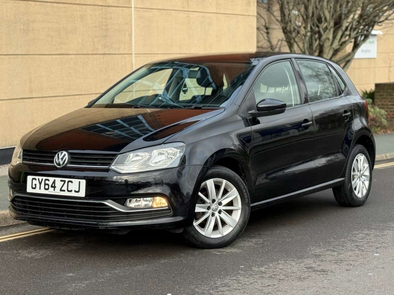 A 2014 VOLKSWAGEN POLO 1.0 BlueMotion Tech SE Hatchback 5dr Petrol Manual Euro 6 (s/s) (60 ps) 1 O A 2014 VOLKSWAGEN POLO 1.0 BlueMotion Tech SE Hatchback 5dr Petrol Manual Euro 6 (s/s) (60 ps) 1 O