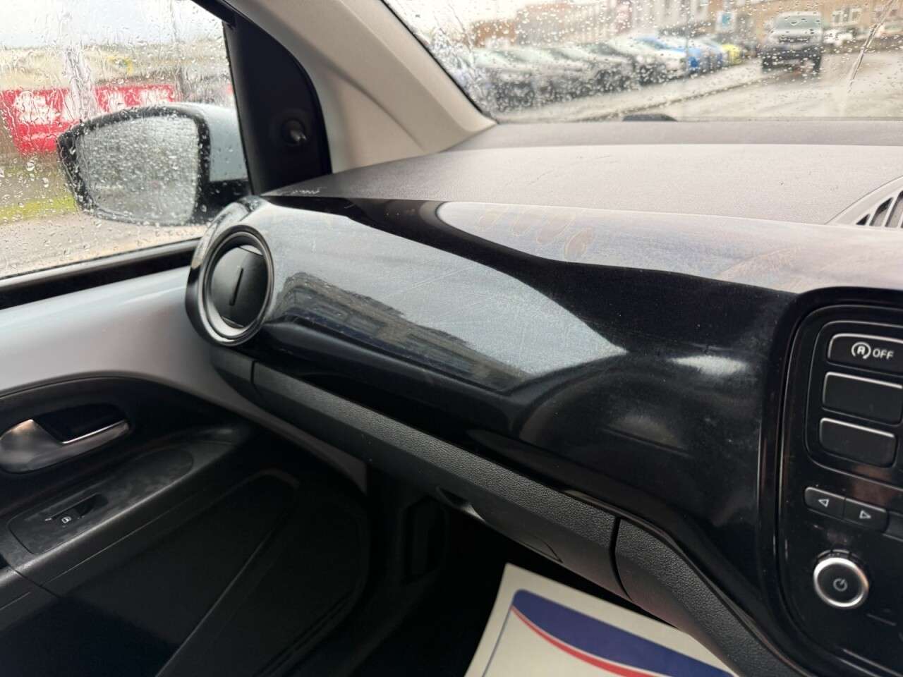 2013 VOLKSWAGEN UP! 2013 VOLKSWAGEN UP!