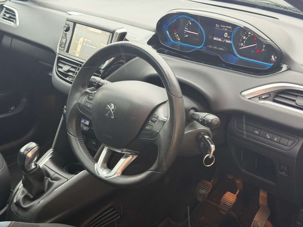 A 2013 PEUGEOT 208 1.2 VTi Intuitive Hatchback 5dr Petrol Manual Euro 5 (82 ps) A 2013 PEUGEOT 208 1.2 VTi Intuitive Hatchback 5dr Petrol Manual Euro 5 (82 ps)