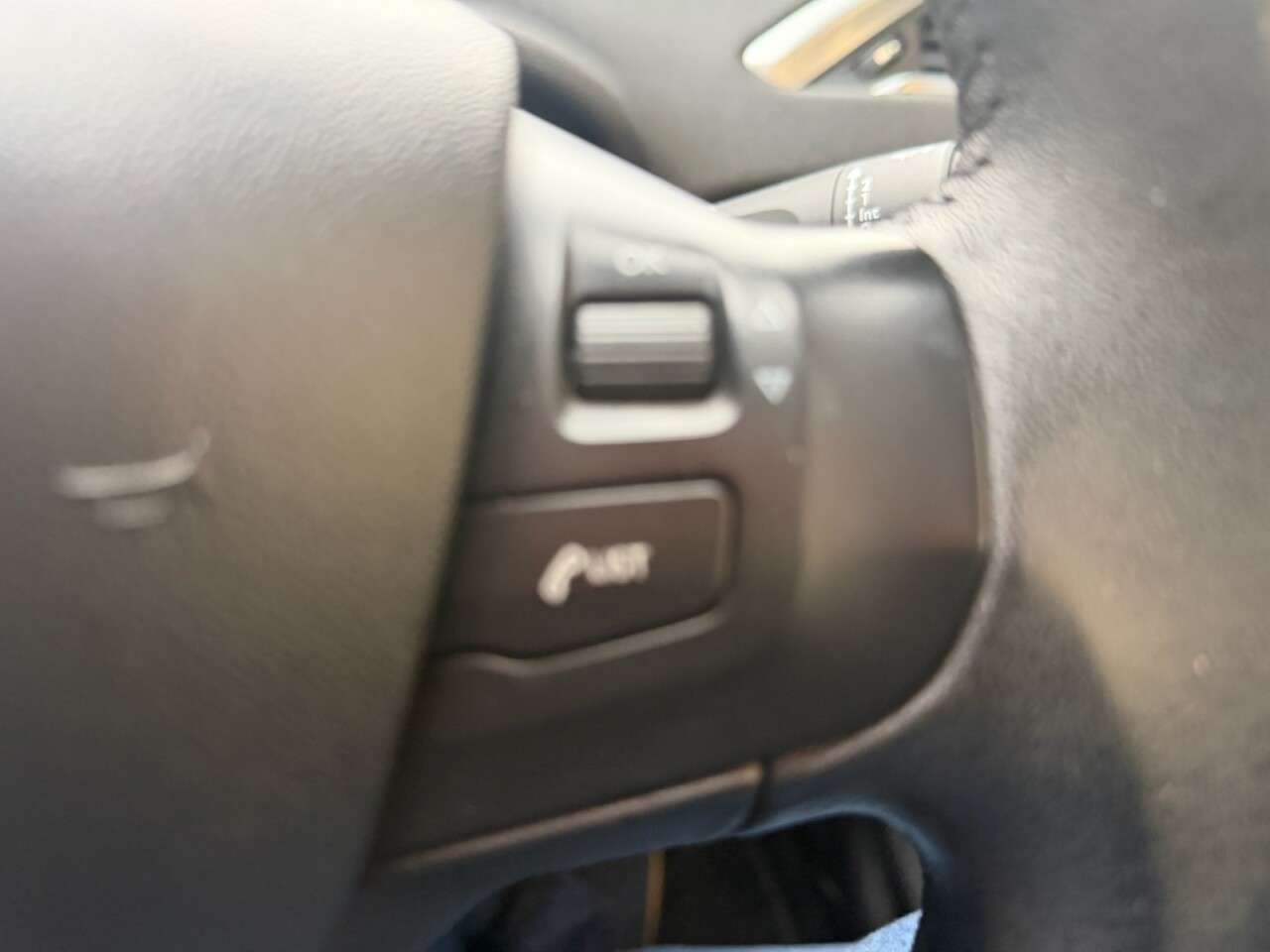 2013 PEUGEOT 208 2013 PEUGEOT 208