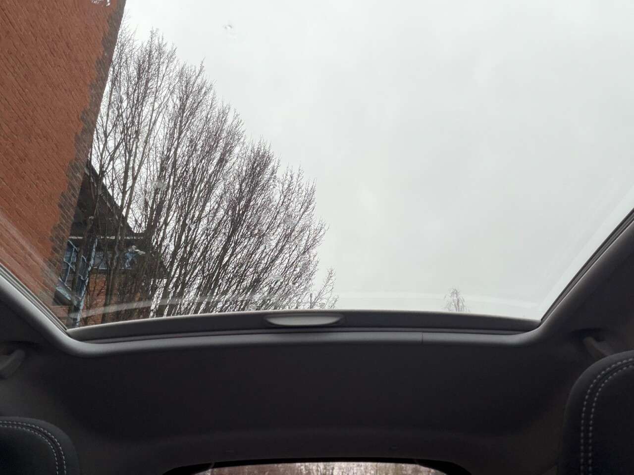 2013 PEUGEOT 208 2013 PEUGEOT 208