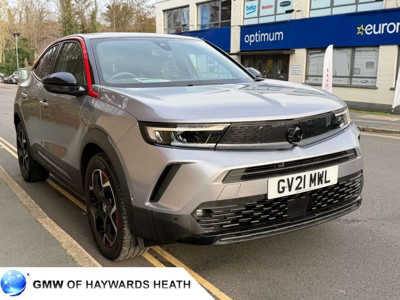 A 2021 VAUXHALL MOKKA 1.2 Turbo SRi Nav Premium SUV 5dr Petrol Manual Euro 6 (s/s) (100 ps) A 2021 VAUXHALL MOKKA 1.2 Turbo SRi Nav Premium SUV 5dr Petrol Manual Euro 6 (s/s) (100 ps)