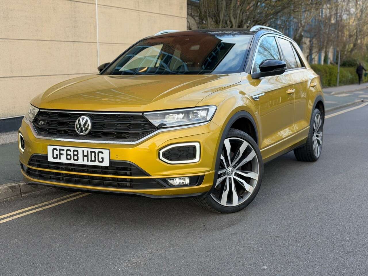 A 2018 VOLKSWAGEN T-ROC 1.5 TSI GPF EVO R-Line SUV 5dr Petrol Manual Euro 6 (s/s) (150 ps) A 2018 VOLKSWAGEN T-ROC 1.5 TSI GPF EVO R-Line SUV 5dr Petrol Manual Euro 6 (s/s) (150 ps)