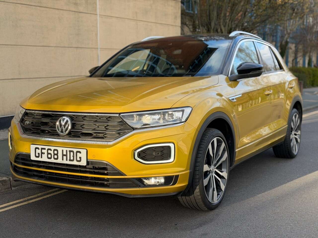 A 2018 VOLKSWAGEN T-ROC 1.5 TSI GPF EVO R-Line SUV 5dr Petrol Manual Euro 6 (s/s) (150 ps) A 2018 VOLKSWAGEN T-ROC 1.5 TSI GPF EVO R-Line SUV 5dr Petrol Manual Euro 6 (s/s) (150 ps)