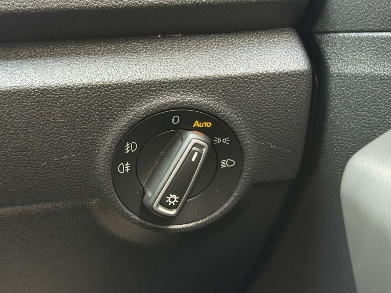 2018 VOLKSWAGEN T-ROC 2018 VOLKSWAGEN T-ROC