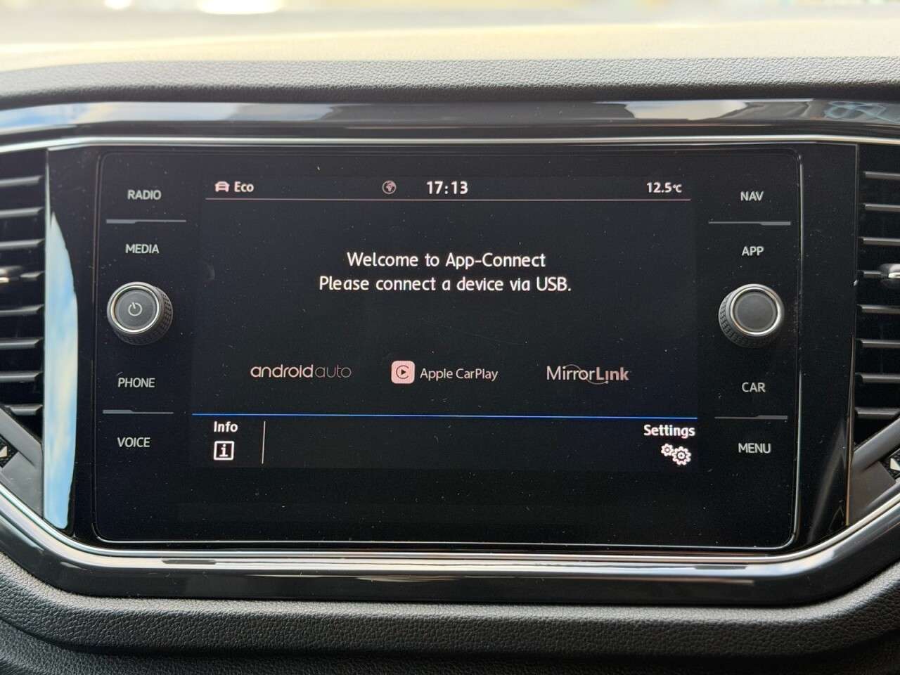 2018 VOLKSWAGEN T-ROC 2018 VOLKSWAGEN T-ROC