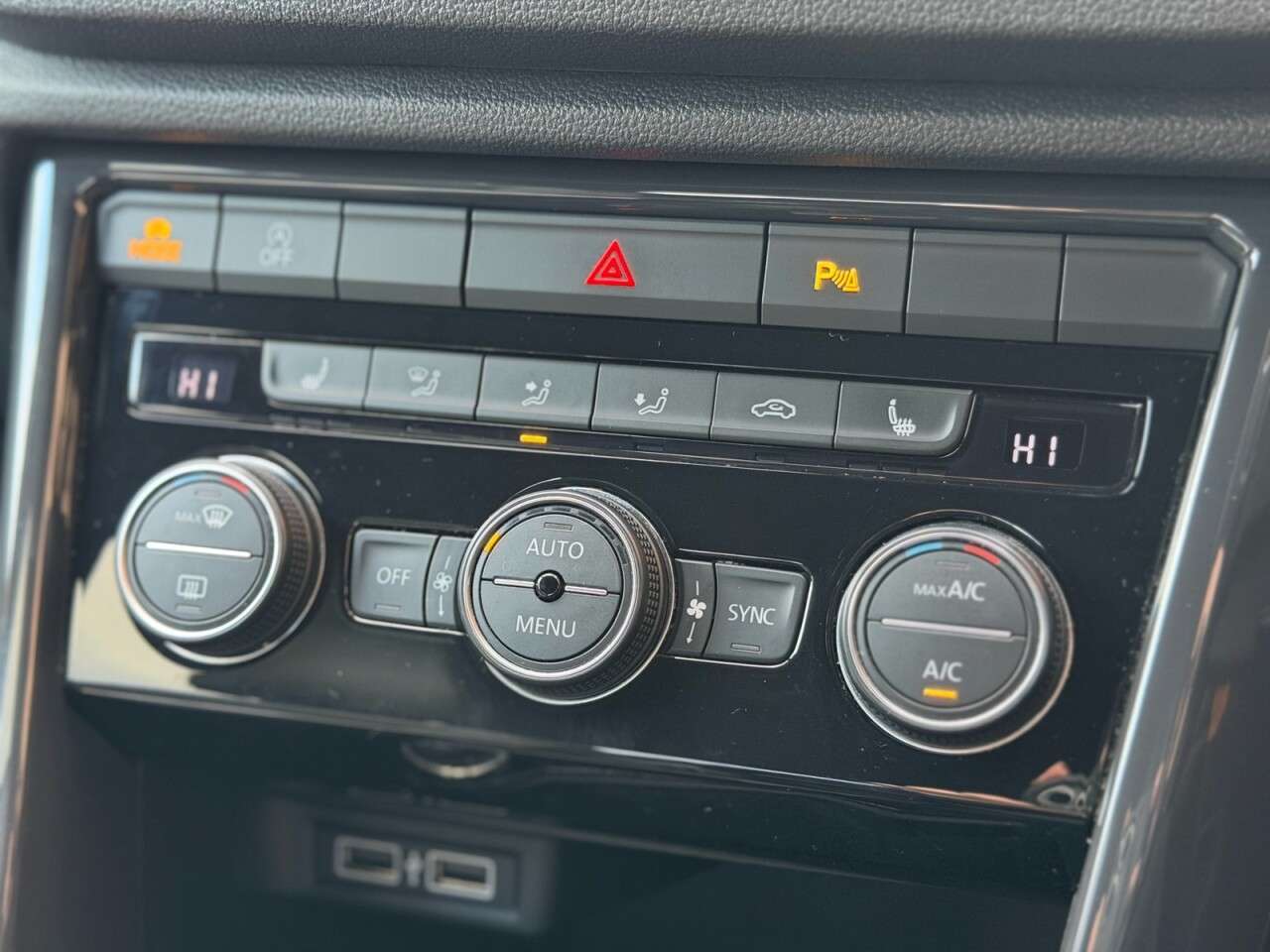 2018 VOLKSWAGEN T-ROC 2018 VOLKSWAGEN T-ROC