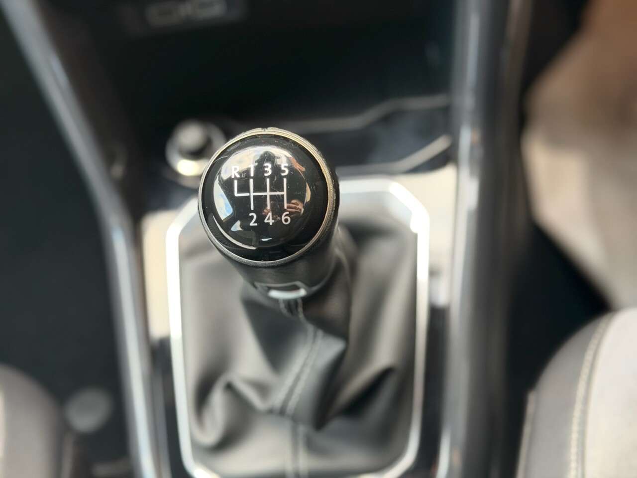 2018 VOLKSWAGEN T-ROC 2018 VOLKSWAGEN T-ROC