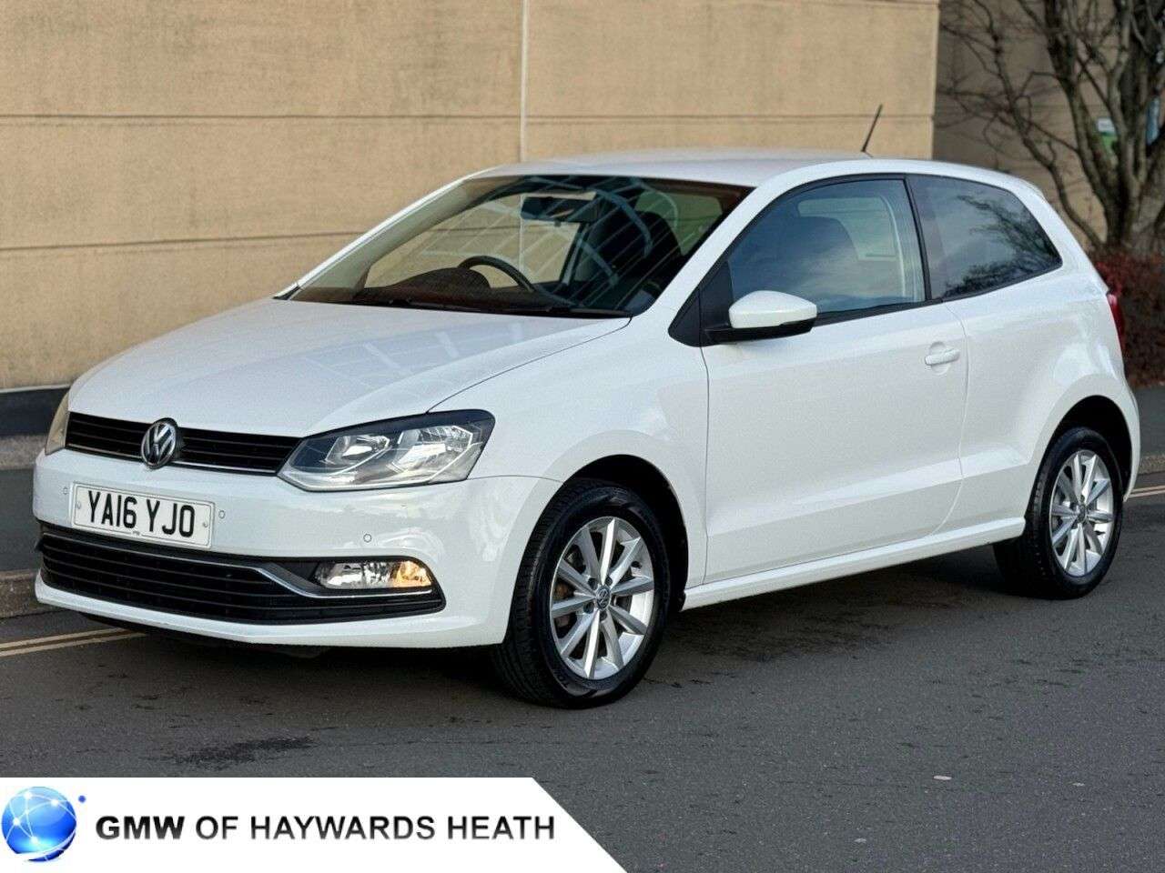 A 2016 VOLKSWAGEN POLO 1.0 BlueMotion Tech Match Hatchback 3dr Petrol Manual Euro 6 (s/s) (60 ps) A 2016 VOLKSWAGEN POLO 1.0 BlueMotion Tech Match Hatchback 3dr Petrol Manual Euro 6 (s/s) (60 ps)