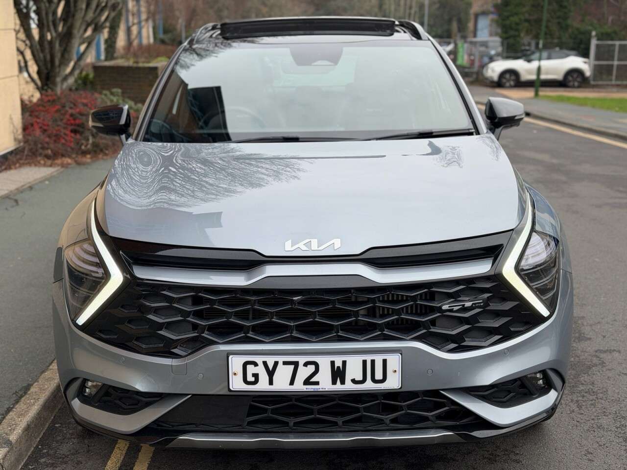 A 2023 KIA SPORTAGE 1.6 h T-GDi GT-Line S SUV 5dr Petrol Hybrid Auto Euro 6 (s/s) (226 bhp) A 2023 KIA SPORTAGE 1.6 h T-GDi GT-Line S SUV 5dr Petrol Hybrid Auto Euro 6 (s/s) (226 bhp)
