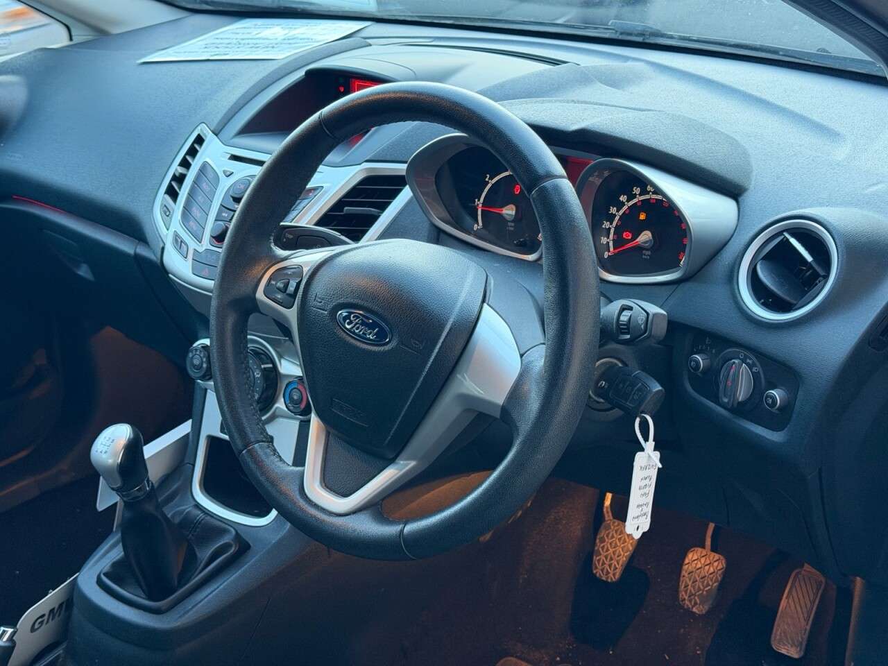 A 2012 FORD FIESTA 1.25 Zetec Hatchback 5dr Petrol Manual (129 g/km, 81 bhp) GOOD SERVICE HIST A 2012 FORD FIESTA 1.25 Zetec Hatchback 5dr Petrol Manual (129 g/km, 81 bhp) GOOD SERVICE HIST