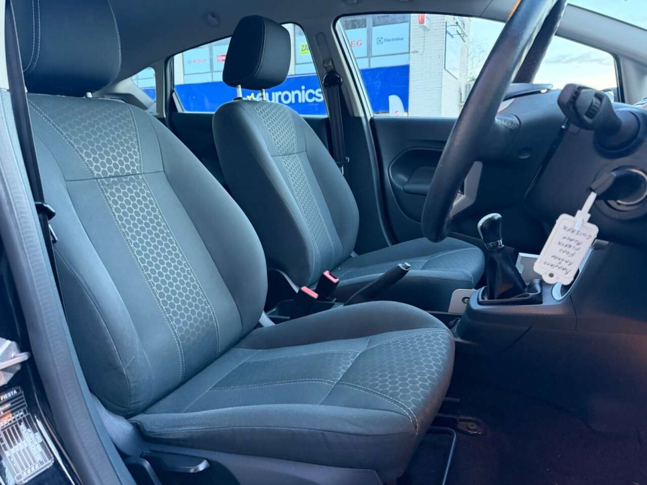 A 2012 FORD FIESTA 1.25 Zetec Hatchback 5dr Petrol Manual (129 g/km, 81 bhp) GOOD SERVICE HIST A 2012 FORD FIESTA 1.25 Zetec Hatchback 5dr Petrol Manual (129 g/km, 81 bhp) GOOD SERVICE HIST