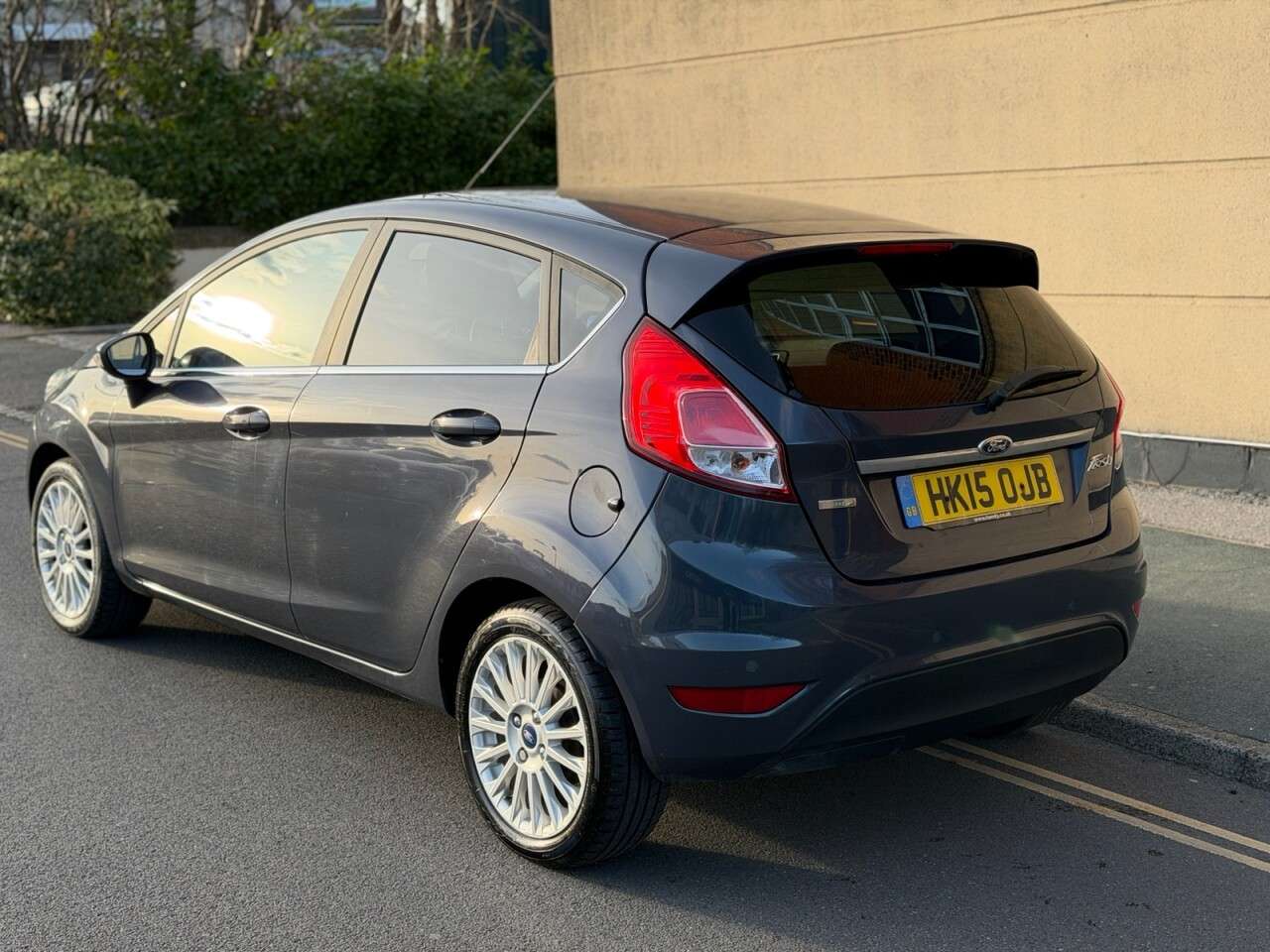 A 2015 FORD FIESTA 1.0T EcoBoost Titanium Hatchback 5dr Petrol Manual Euro 5 (s/s) (100 ps) A 2015 FORD FIESTA 1.0T EcoBoost Titanium Hatchback 5dr Petrol Manual Euro 5 (s/s) (100 ps)