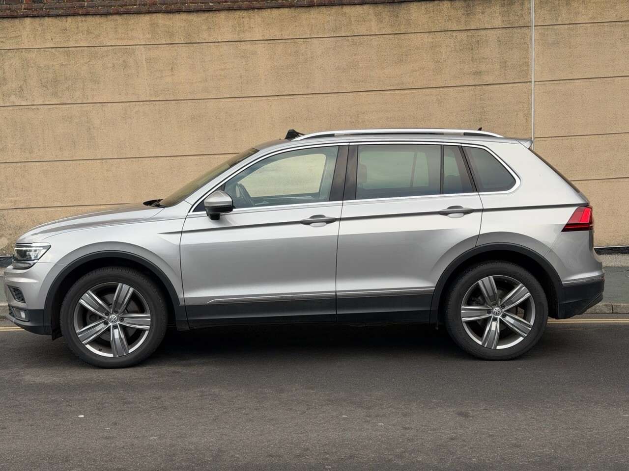 2018 VOLKSWAGEN TIGUAN 2018 VOLKSWAGEN TIGUAN