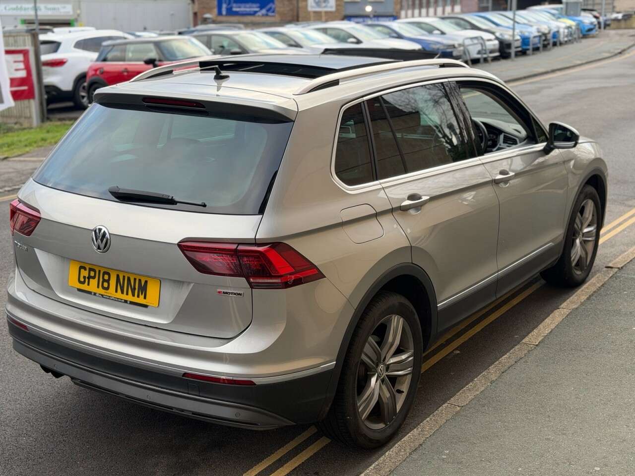 2018 VOLKSWAGEN TIGUAN 2018 VOLKSWAGEN TIGUAN