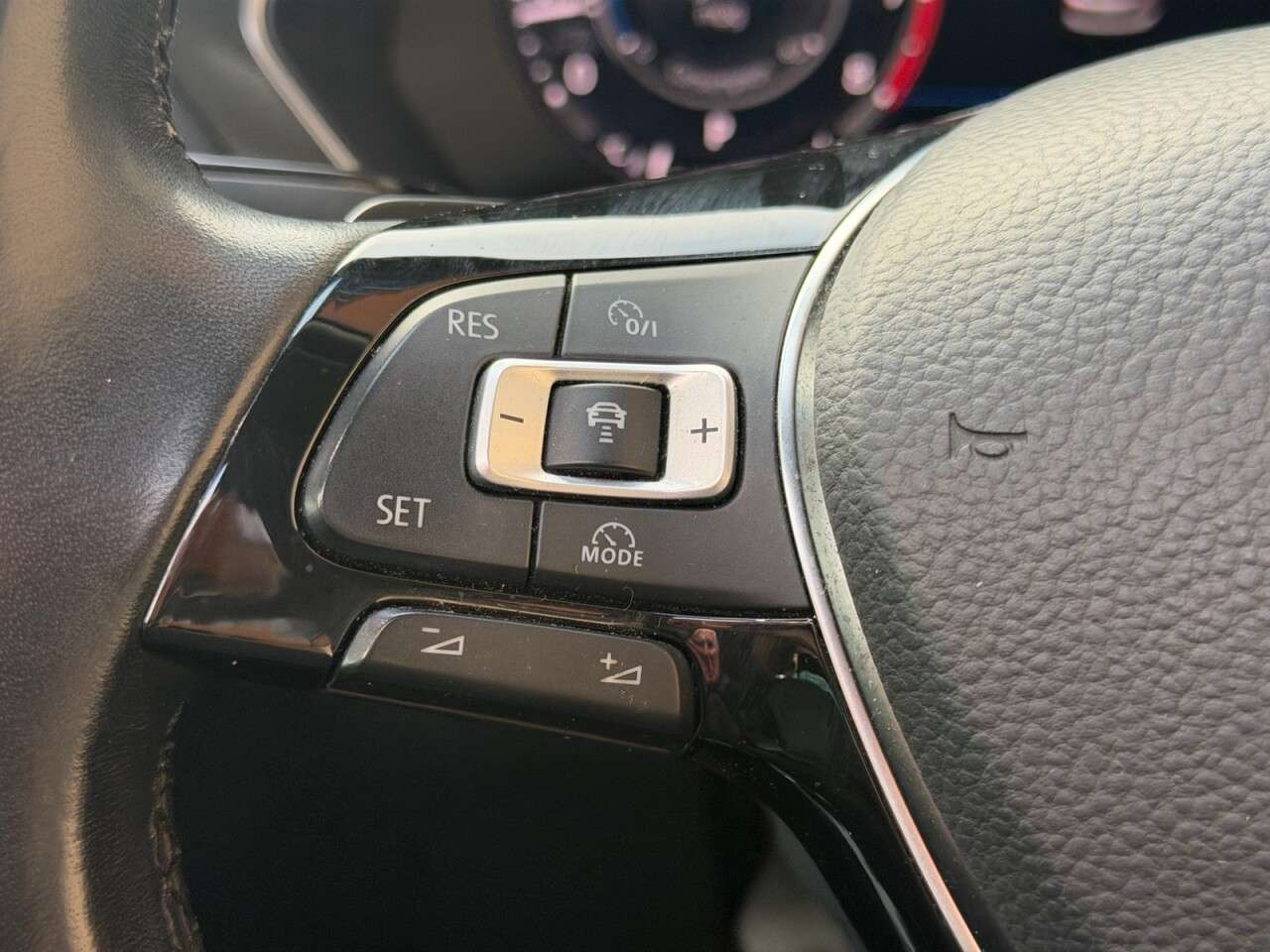 2018 VOLKSWAGEN TIGUAN 2018 VOLKSWAGEN TIGUAN