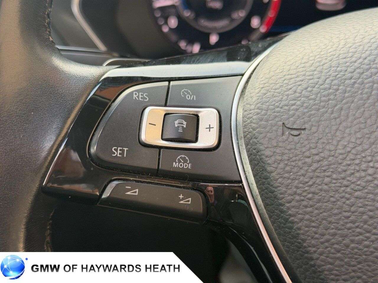 2018 VOLKSWAGEN TIGUAN 2018 VOLKSWAGEN TIGUAN