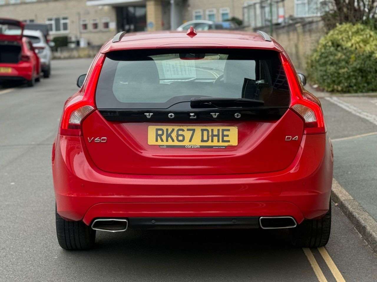 2017 VOLVO V60 2017 VOLVO V60