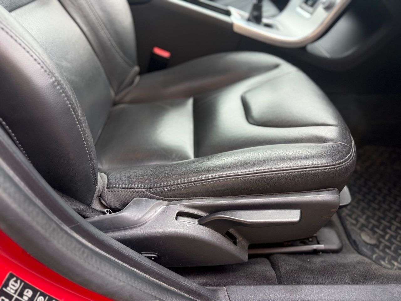 2017 VOLVO V60 2017 VOLVO V60