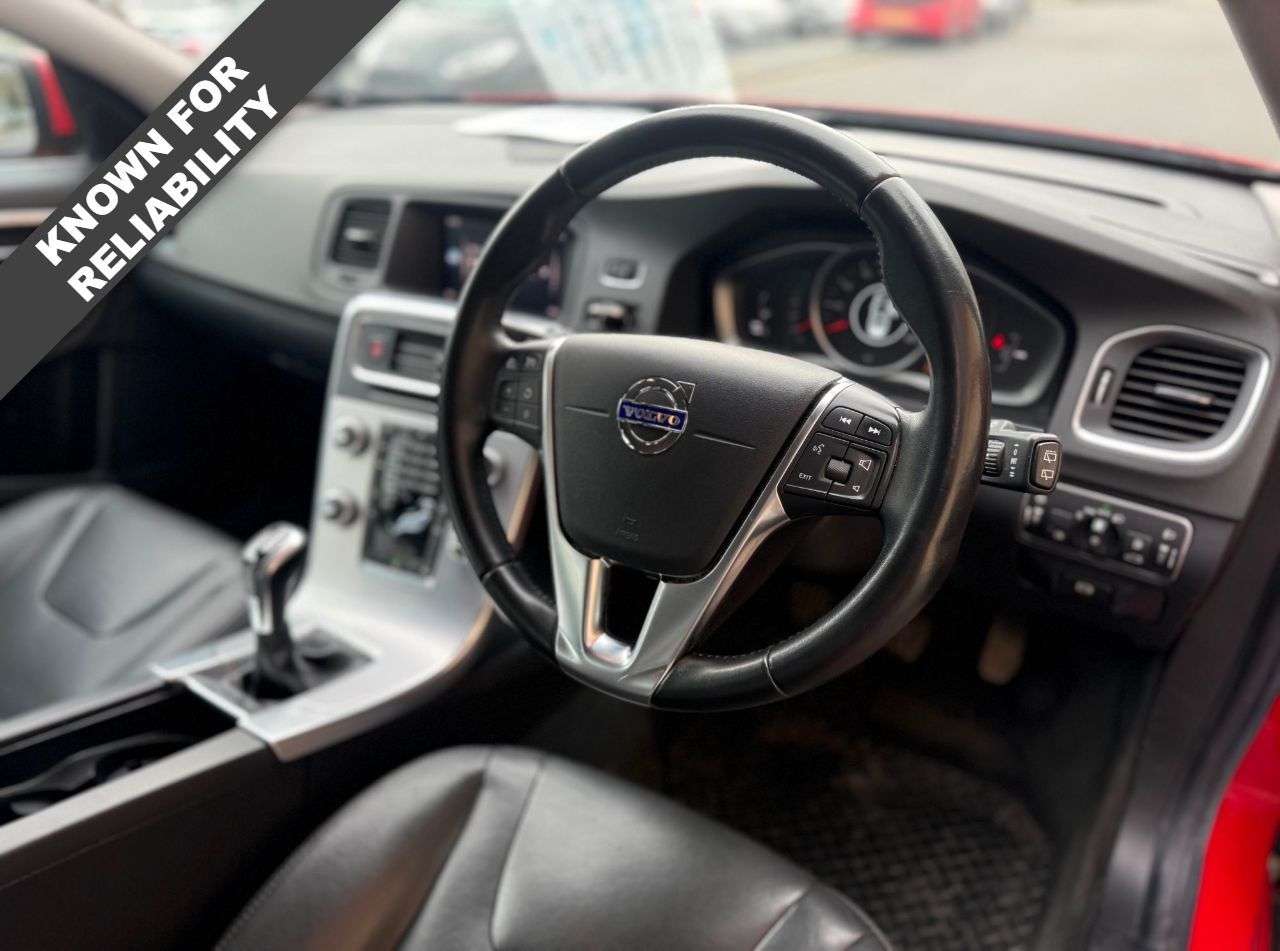 2017 VOLVO V60 2017 VOLVO V60