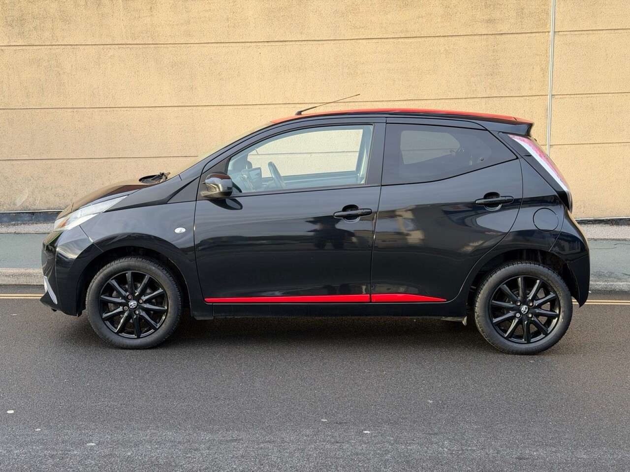 2017 TOYOTA AYGO 2017 TOYOTA AYGO