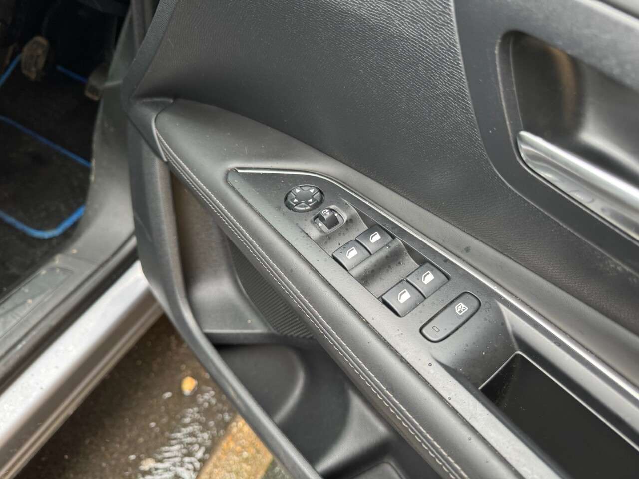 2017 PEUGEOT 3008 2017 PEUGEOT 3008