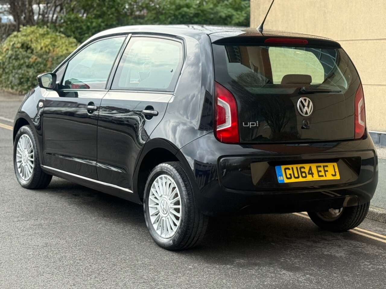 A 0 VOLKSWAGEN UP! 1.0 High up! Hatchback 5dr Petrol Manual Euro 5 (75 ps) A 0 VOLKSWAGEN UP! 1.0 High up! Hatchback 5dr Petrol Manual Euro 5 (75 ps)