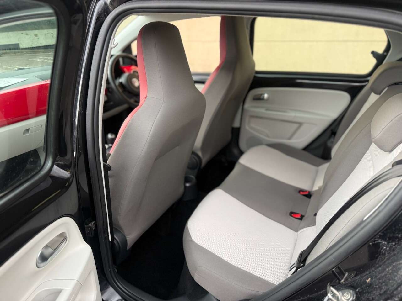 0 VOLKSWAGEN UP! 0 VOLKSWAGEN UP!