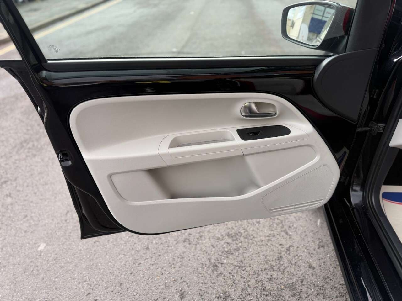 0 VOLKSWAGEN UP! 0 VOLKSWAGEN UP!