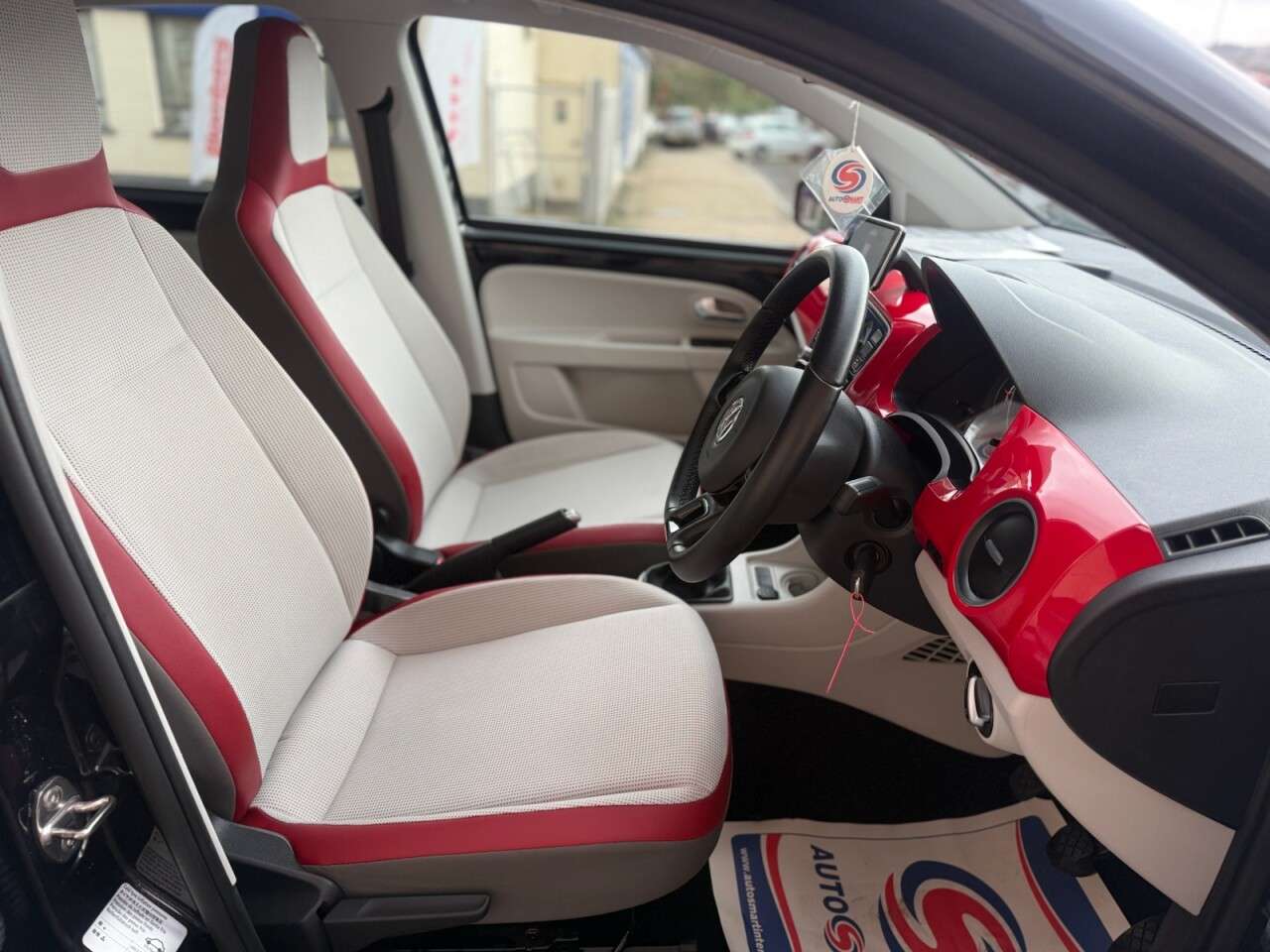 0 VOLKSWAGEN UP! 0 VOLKSWAGEN UP!