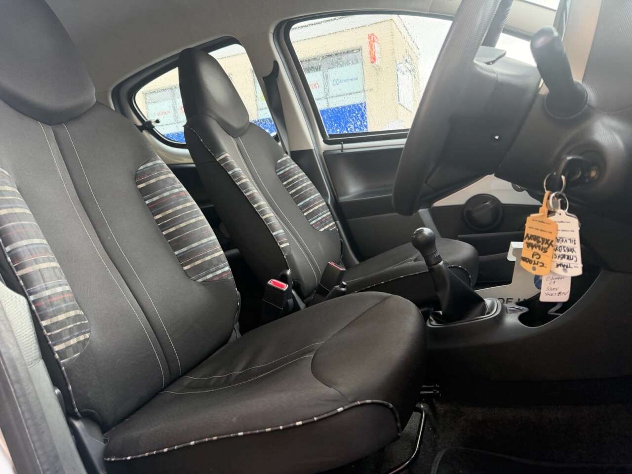 A 2013 CITROEN C1 1.0i VTR Hatchback 5dr Petrol Manual Euro 5 (68 ps) A 2013 CITROEN C1 1.0i VTR Hatchback 5dr Petrol Manual Euro 5 (68 ps)