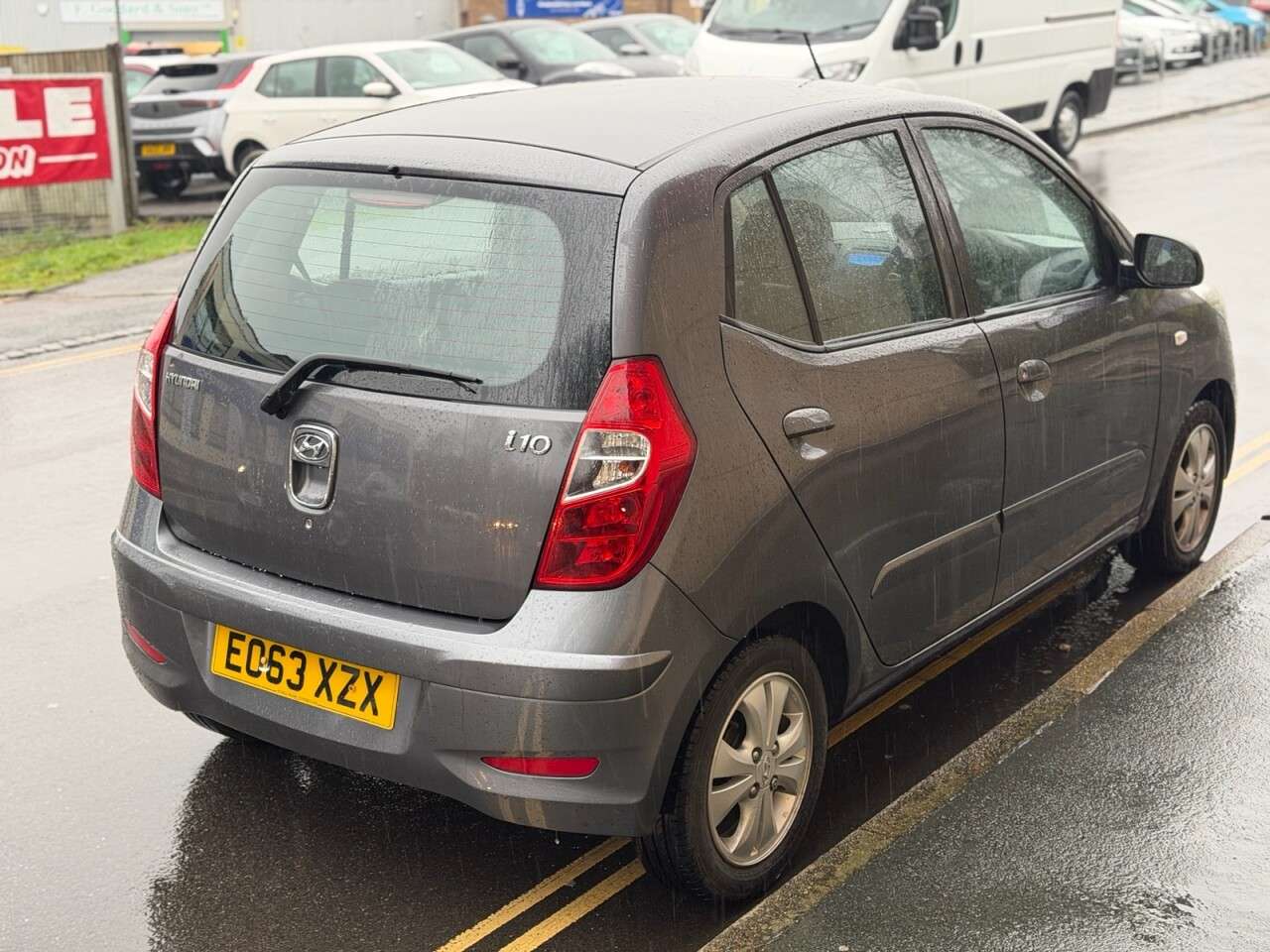A 2013 HYUNDAI I10 1.2 Active Hatchback 5dr Petrol Manual Euro 5 (85 bhp) A 2013 HYUNDAI I10 1.2 Active Hatchback 5dr Petrol Manual Euro 5 (85 bhp)