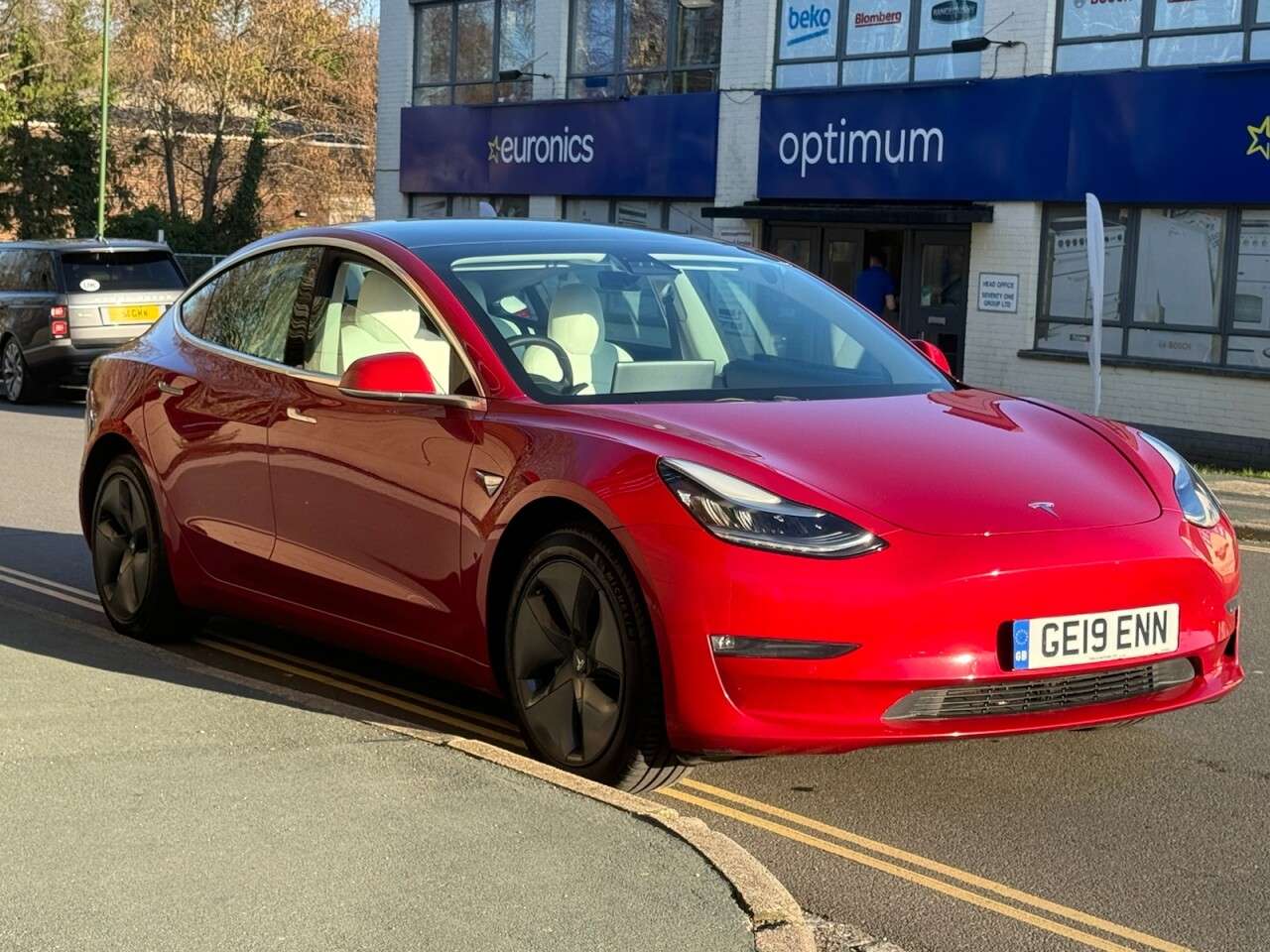 A 2019 TESLA MODEL 3 (Dual Motor) Long Range Saloon 4dr Electric Auto 4WDE (346 ps) A 2019 TESLA MODEL 3 (Dual Motor) Long Range Saloon 4dr Electric Auto 4WDE (346 ps)