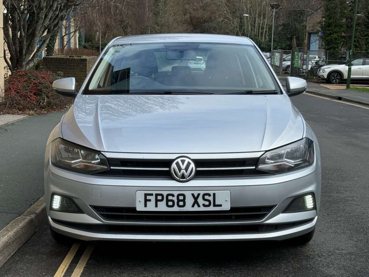 A 2018 VOLKSWAGEN POLO 1.0 TSI GPF SE Hatchback 5dr Petrol Manual Euro 6 (s/s) (95 ps) A 2018 VOLKSWAGEN POLO 1.0 TSI GPF SE Hatchback 5dr Petrol Manual Euro 6 (s/s) (95 ps)