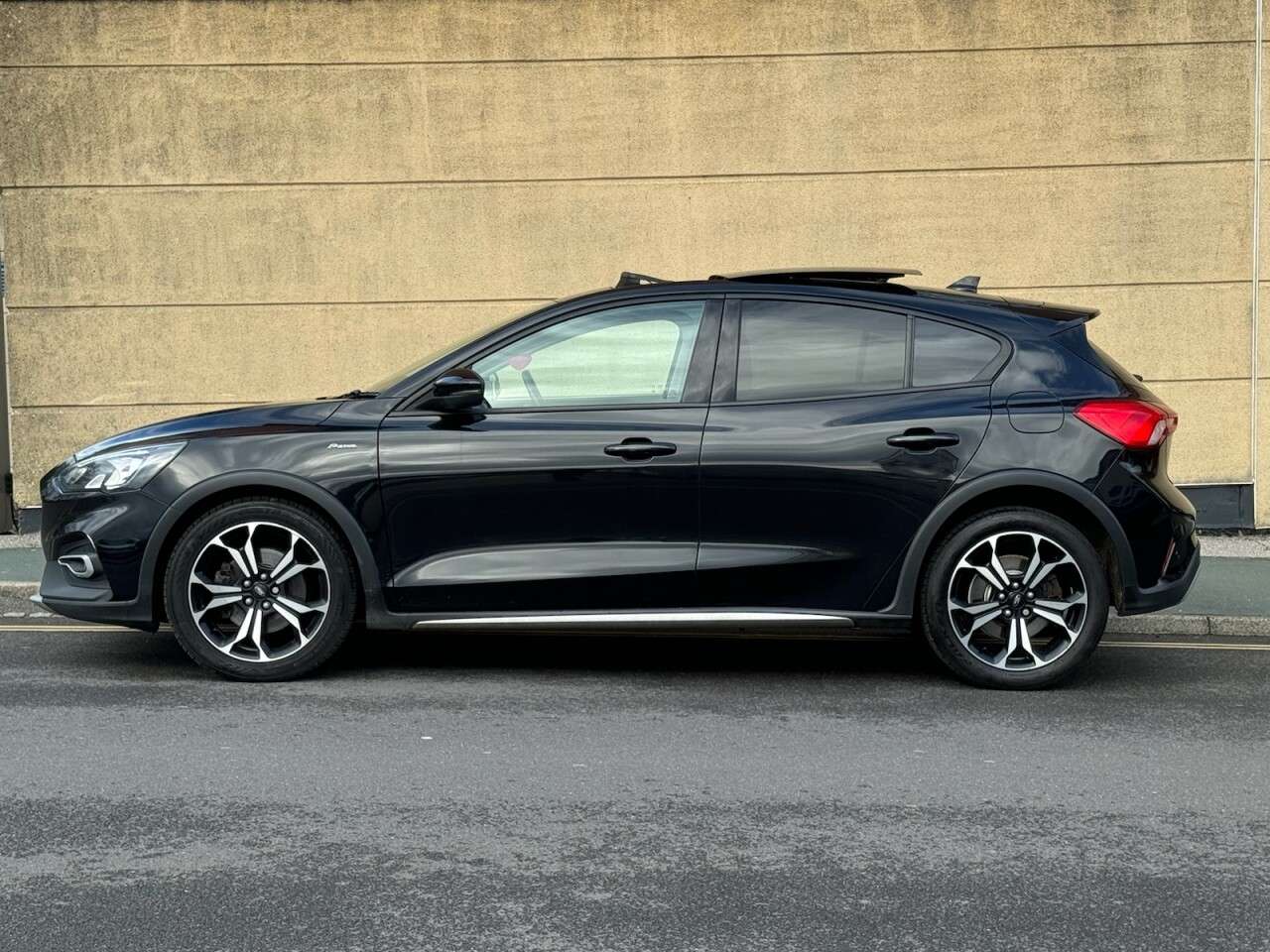 A 0 FORD FOCUS 1.5 EcoBlue Active X Hatchback 5dr Diesel Manual Euro 6 (s/s) (120 ps) A 0 FORD FOCUS 1.5 EcoBlue Active X Hatchback 5dr Diesel Manual Euro 6 (s/s) (120 ps)