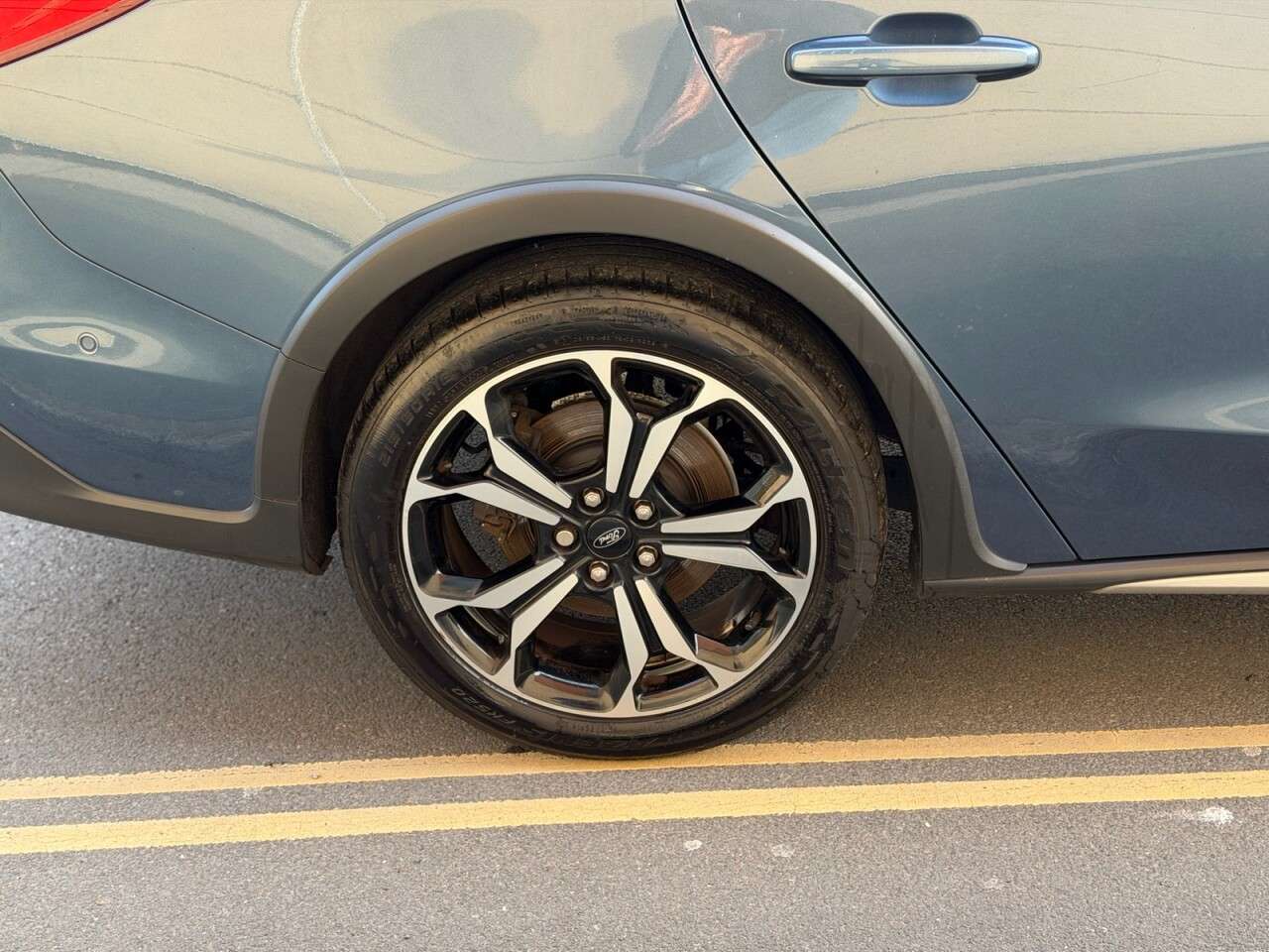 A 0 FORD FOCUS 1.5T EcoBoost Active X Estate 5dr Petrol Manual Euro 6 (s/s) (150 ps) A 0 FORD FOCUS 1.5T EcoBoost Active X Estate 5dr Petrol Manual Euro 6 (s/s) (150 ps)