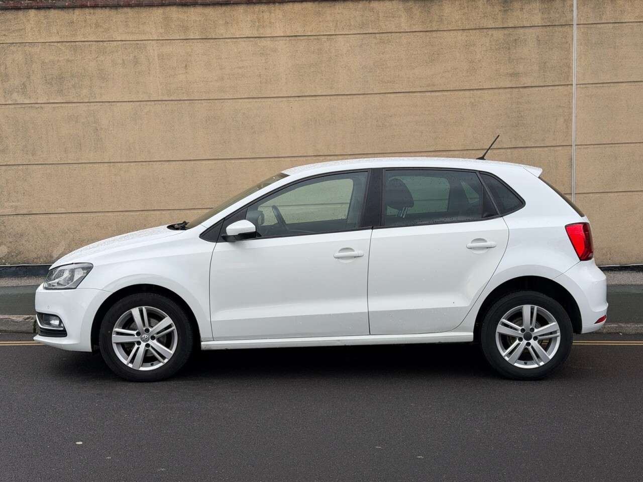 0 VOLKSWAGEN POLO 0 VOLKSWAGEN POLO