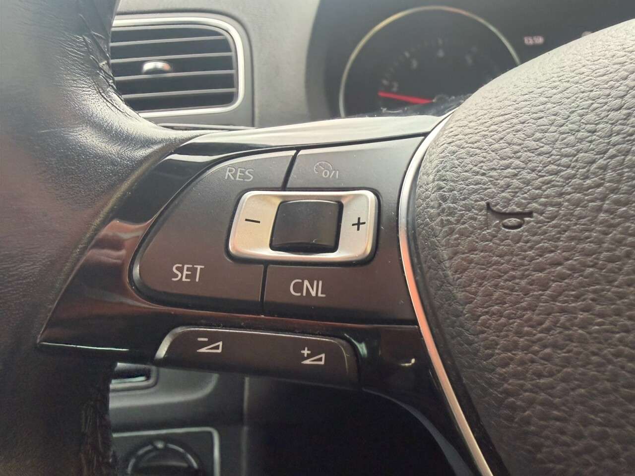 0 VOLKSWAGEN POLO 0 VOLKSWAGEN POLO