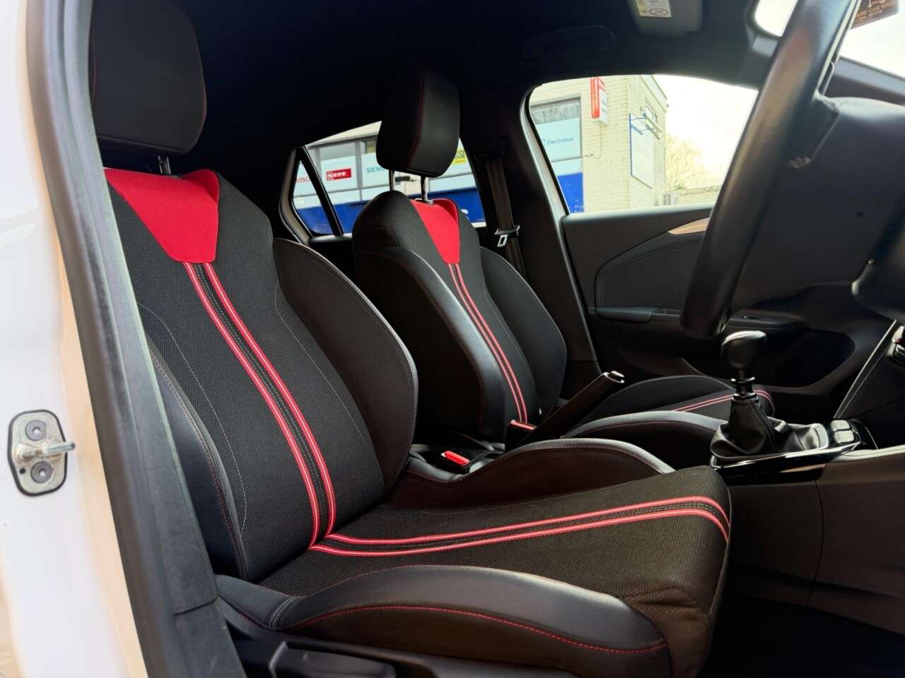 A 0 VAUXHALL CORSA 1.2 Turbo SRi Hatchback 5dr Petrol Manual Euro 6 (s/s) (100 ps) A 0 VAUXHALL CORSA 1.2 Turbo SRi Hatchback 5dr Petrol Manual Euro 6 (s/s) (100 ps)