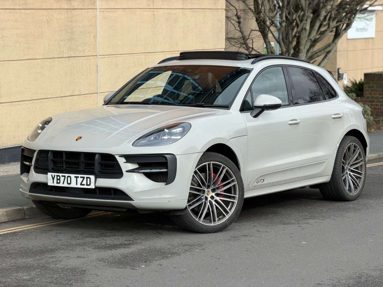 A 0 PORSCHE MACAN 2.9T V6 GTS SUV 5dr Petrol PDK 4WD Euro 6 (s/s) (380 ps) A 0 PORSCHE MACAN 2.9T V6 GTS SUV 5dr Petrol PDK 4WD Euro 6 (s/s) (380 ps)