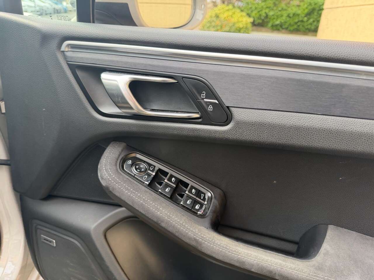 0 PORSCHE MACAN 0 PORSCHE MACAN