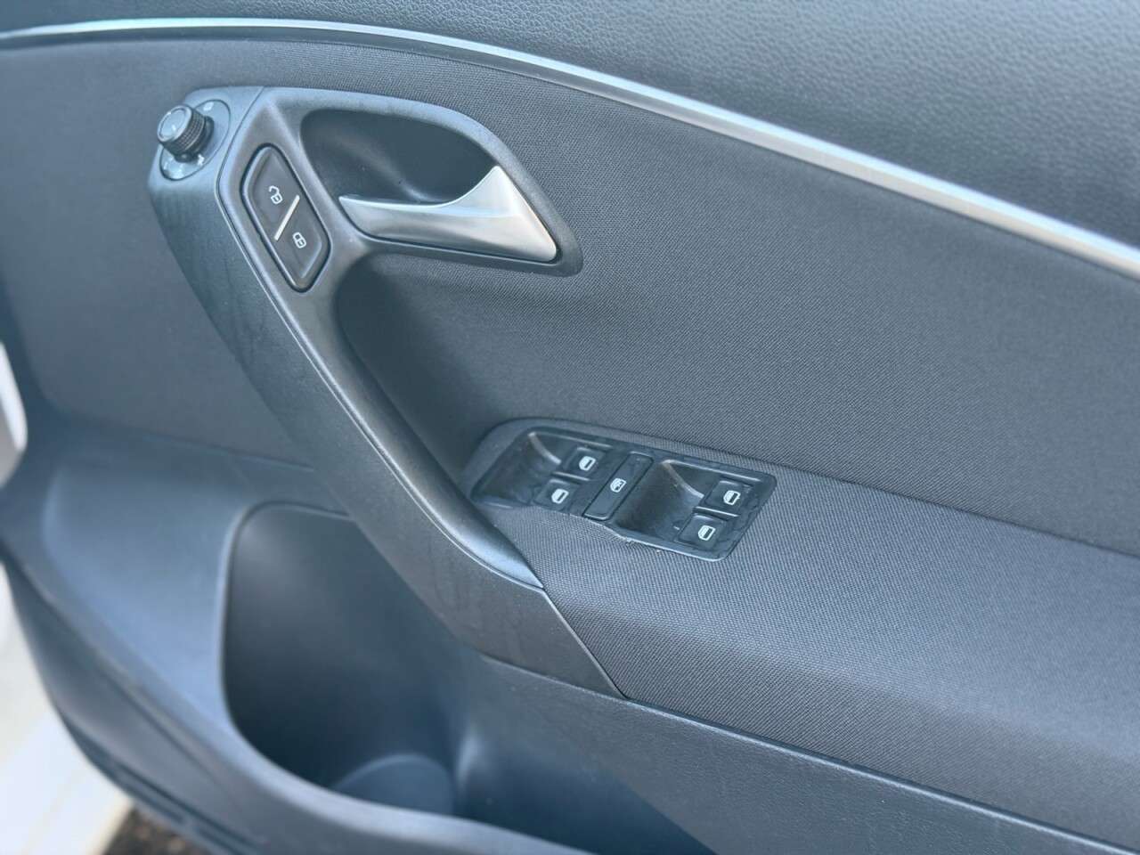 2015 VOLKSWAGEN POLO 2015 VOLKSWAGEN POLO