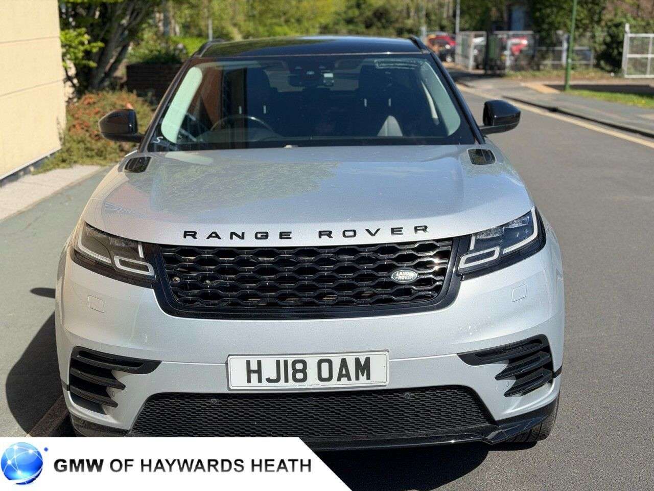 A 2018 LAND ROVER RANGE ROVER VELAR 2.0 D240 R-Dynamic S SUV 5dr Diesel Auto 4WD Euro 6 (s/s) (240 ps) A 2018 LAND ROVER RANGE ROVER VELAR 2.0 D240 R-Dynamic S SUV 5dr Diesel Auto 4WD Euro 6 (s/s) (240 ps)