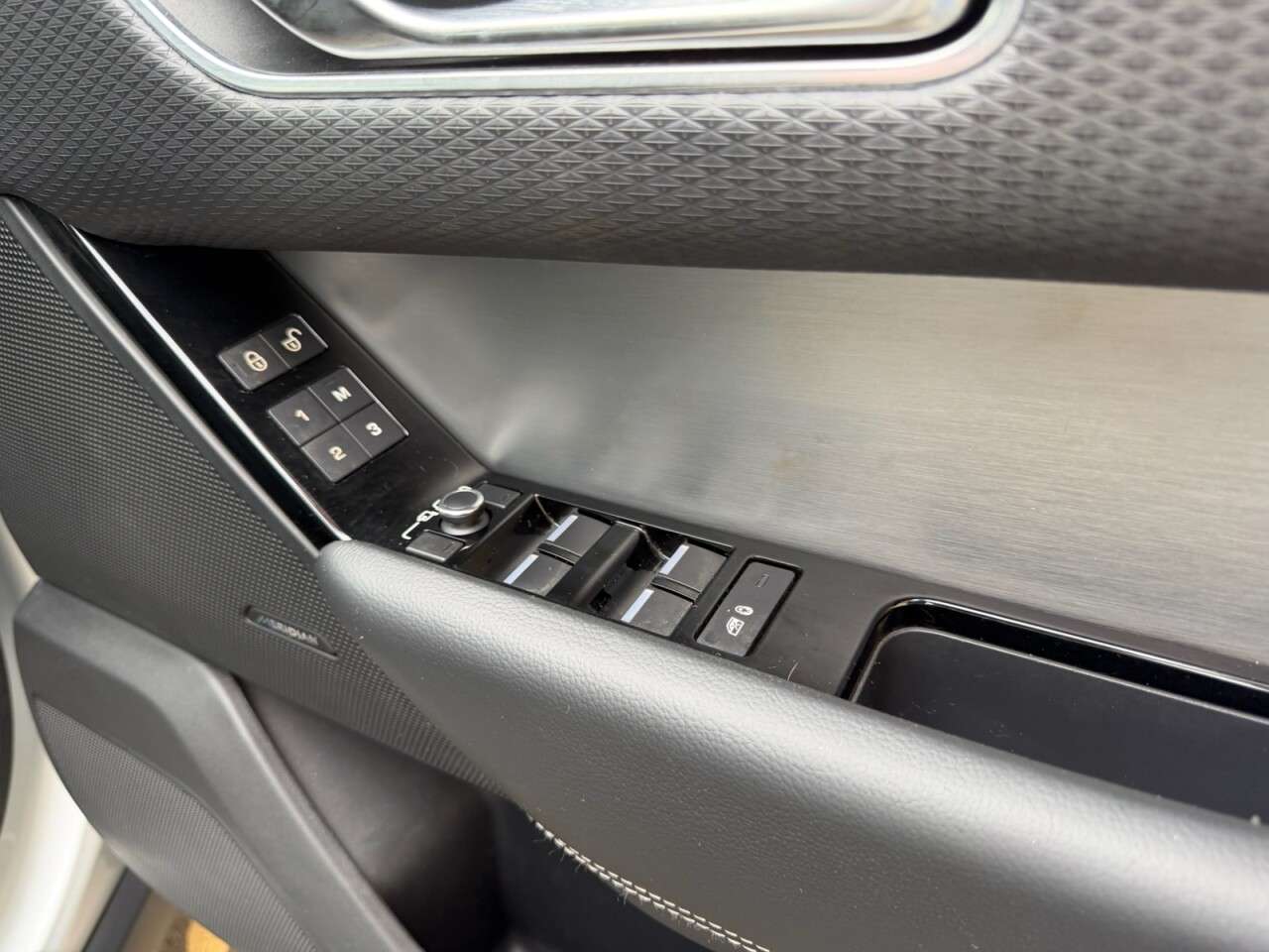 2018 LAND ROVER RANGE ROVER VELAR 2018 LAND ROVER RANGE ROVER VELAR