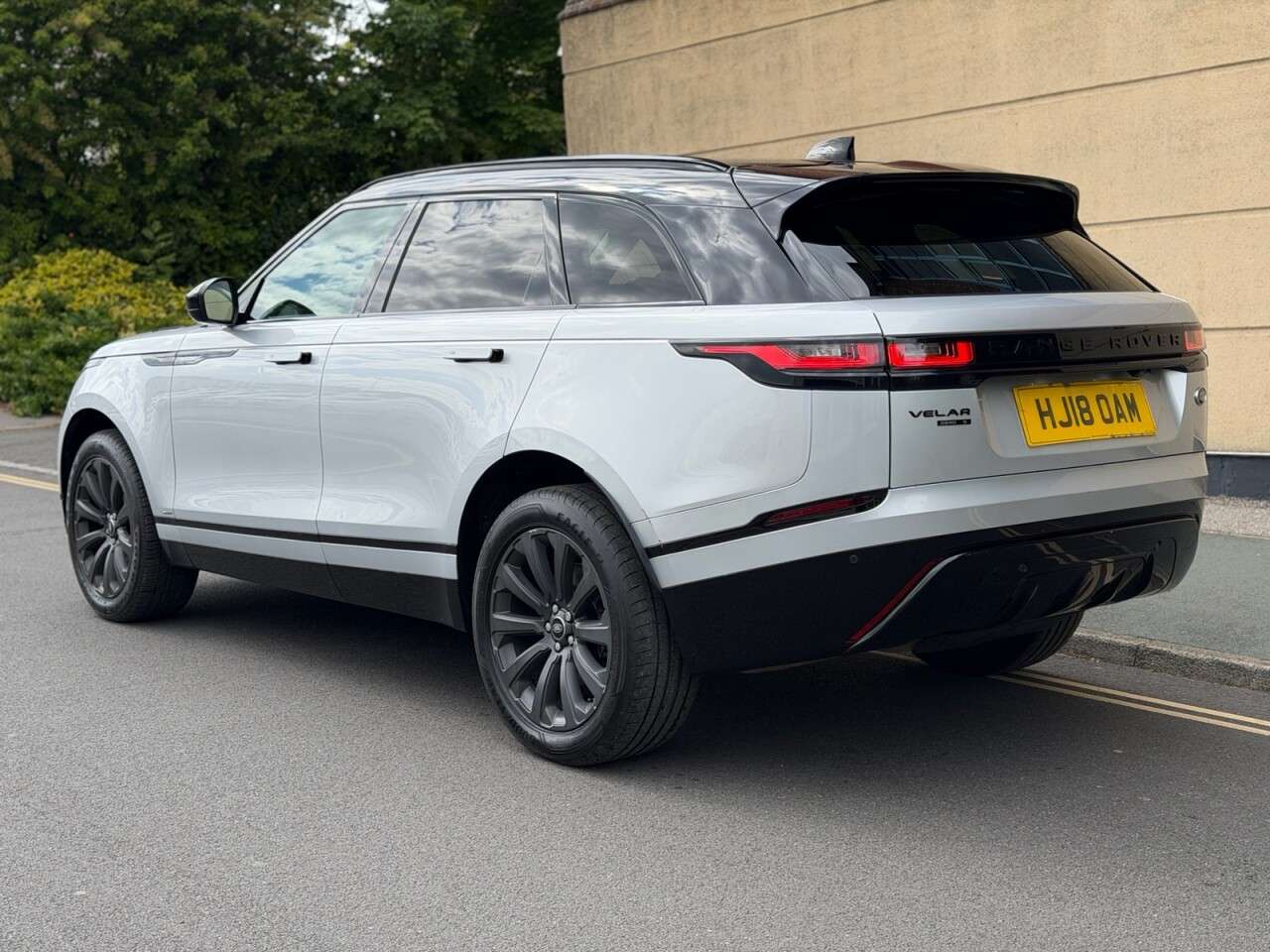2018 LAND ROVER RANGE ROVER VELAR 2018 LAND ROVER RANGE ROVER VELAR